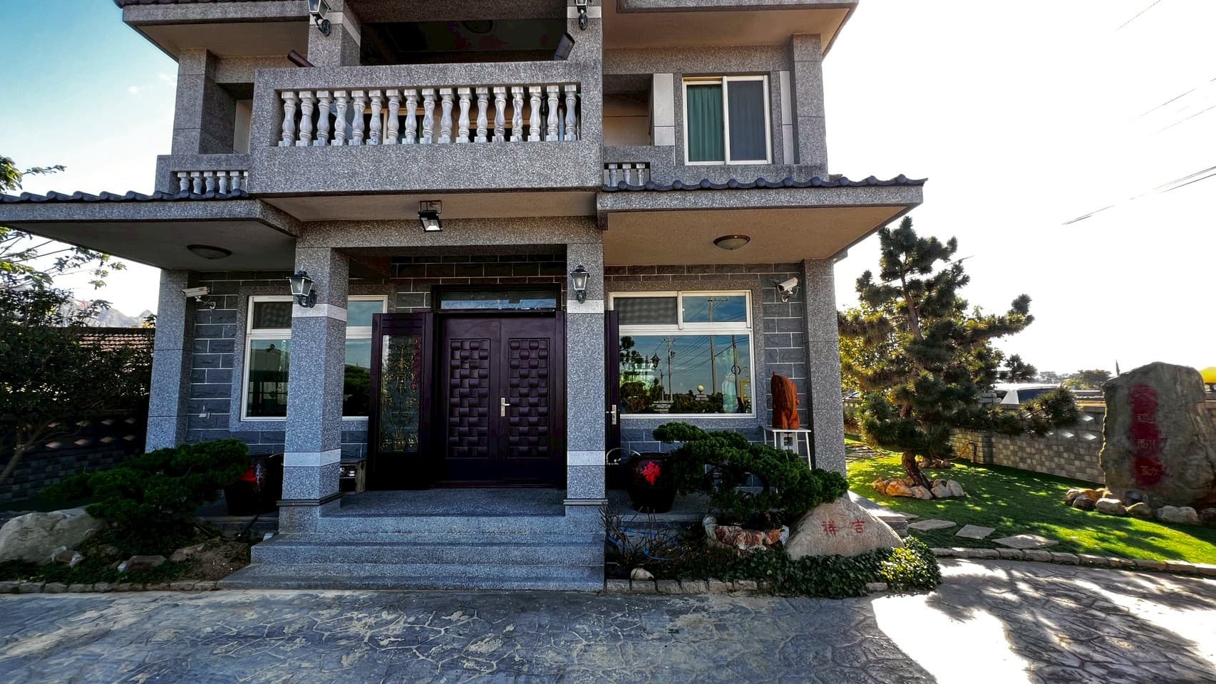 Biệt thự thang máy độc lập có sân vườn cảnh quan - Mặt đường 6m - Đất 235 ping - Uyển Lý Miêu Lật